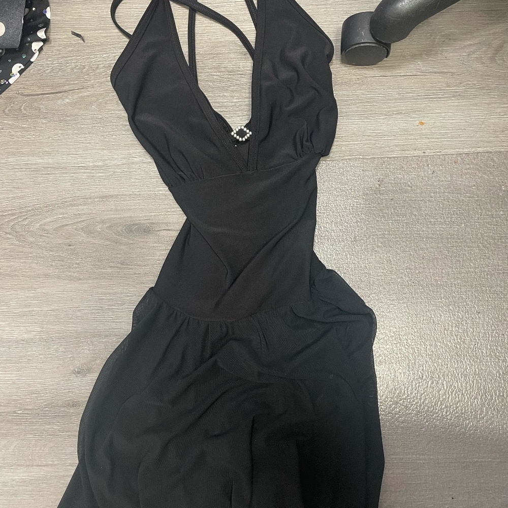 black strap v neck chiffon skirt dress